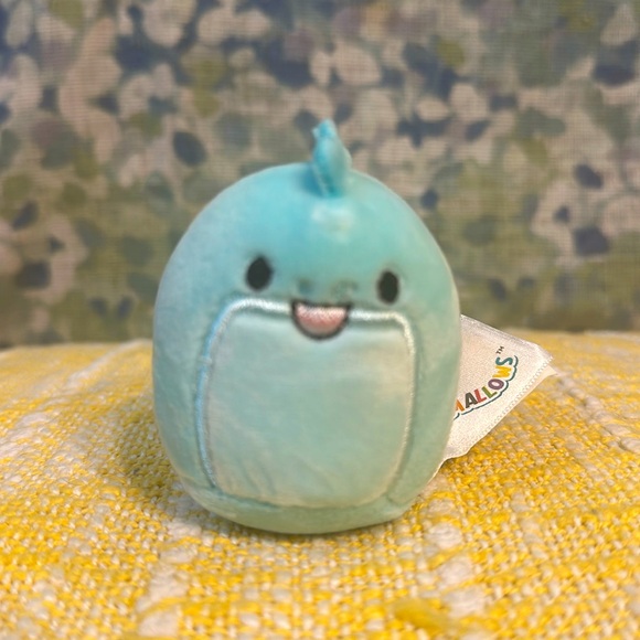 Squishmallows Other - Essy the Eel Squishmallows 2”